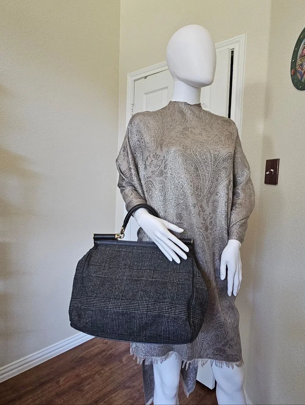 Dolce & Gabbana Woven Raffia Handbag (RARE)